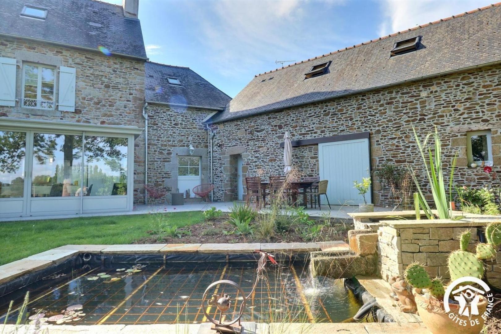 Le Jardin De Quercus Bed & Breakfast Bazouges-la-Perouse Exterior photo